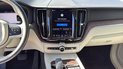 2022 Volvo XC60 Momentum