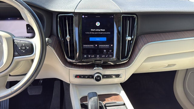 2022 Volvo XC60 Momentum