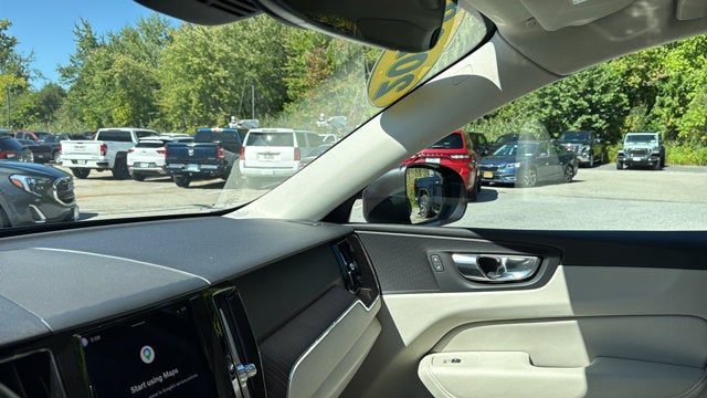2022 Volvo XC60 Momentum