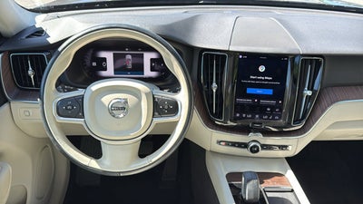 2022 Volvo XC60 Momentum