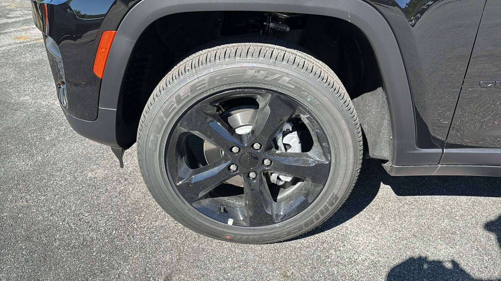 2025 Jeep GRAND CHEROKEE LAREDO