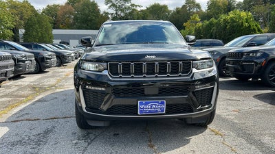 2027 Jeep Grand Cherokee Laredo X