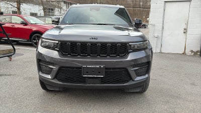 2025 Jeep GRAND CHEROKEE LAREDO