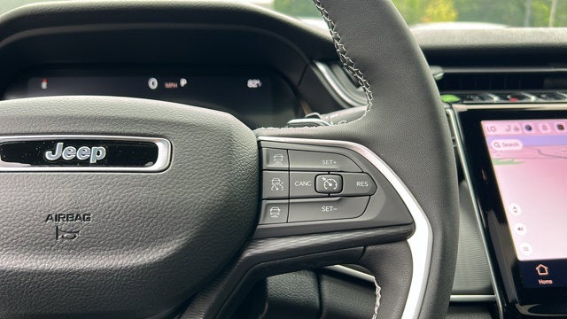 2027 Jeep Grand Cherokee Laredo X