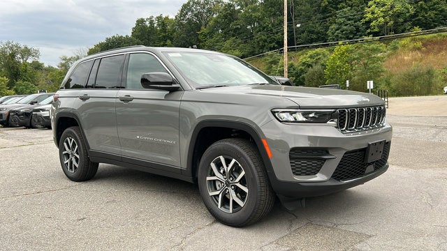 2027 Jeep Grand Cherokee Laredo X
