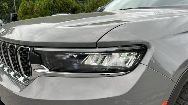 2027 Jeep Grand Cherokee Laredo X