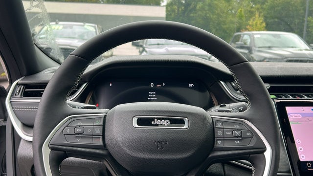 2027 Jeep Grand Cherokee Laredo X