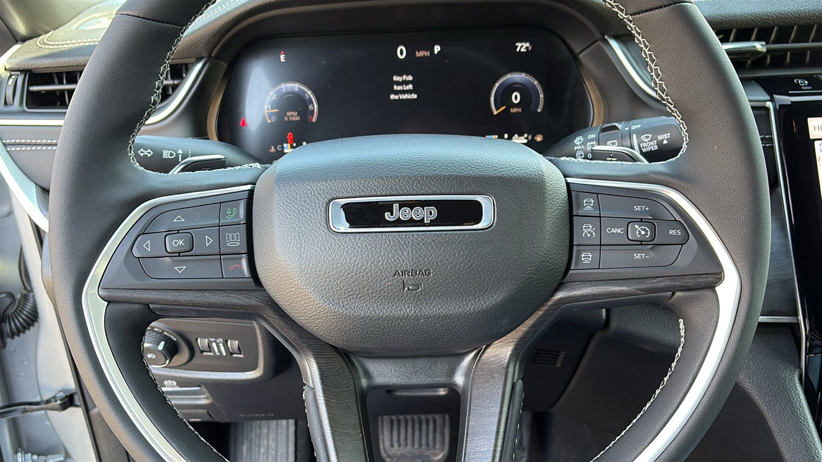 2026 Jeep Grand Cherokee Laredo Altitude