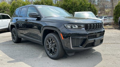 2026 Jeep Grand Cherokee Laredo Altitude