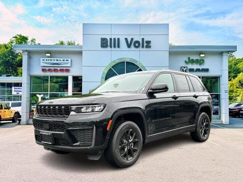 2026 Jeep Grand Cherokee Laredo Altitude