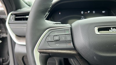 2027 Jeep Grand Cherokee Laredo Altitude