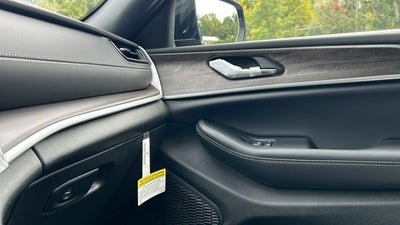 2027 Jeep Grand Cherokee Laredo Altitude
