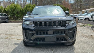 2026 Jeep Grand Cherokee Laredo Altitude