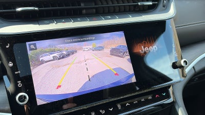 2026 Jeep Grand Cherokee Laredo Altitude