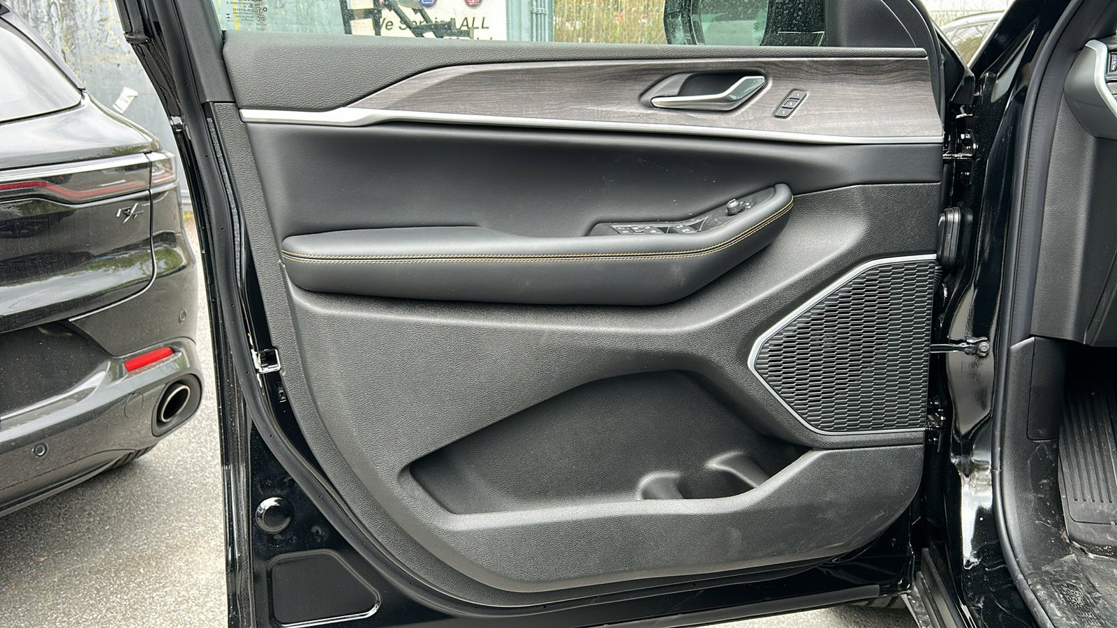 2026 Jeep Grand Cherokee 85th Anniversary Edition