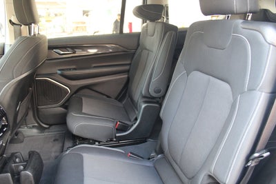 2022 Jeep Grand Cherokee L Laredo