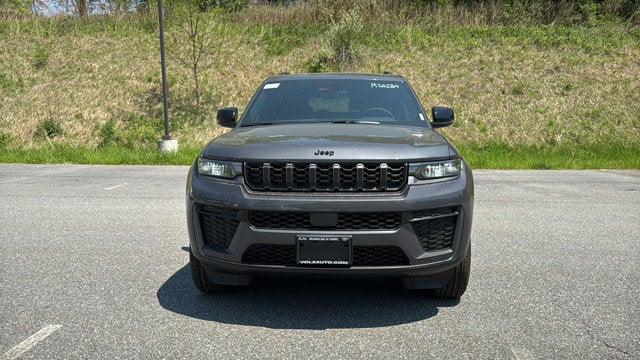 2026 Jeep Grand Cherokee L Laredo Altitude