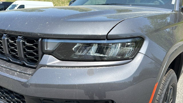 2026 Jeep Grand Cherokee L Laredo Altitude