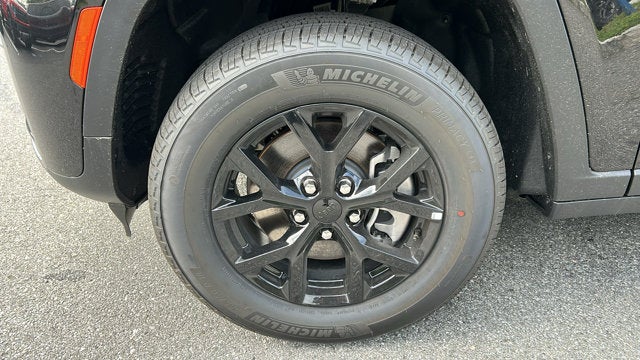 2026 Jeep Grand Cherokee L Laredo Altitude