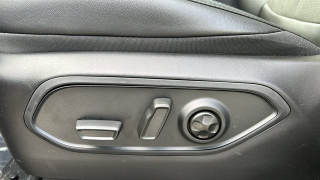 2026 Jeep Grand Cherokee L Laredo Altitude