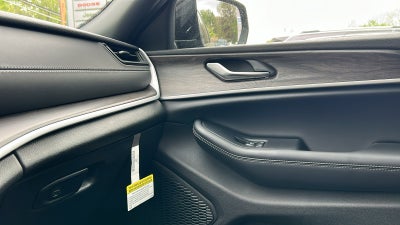 2026 Jeep Grand Cherokee L Laredo Altitude