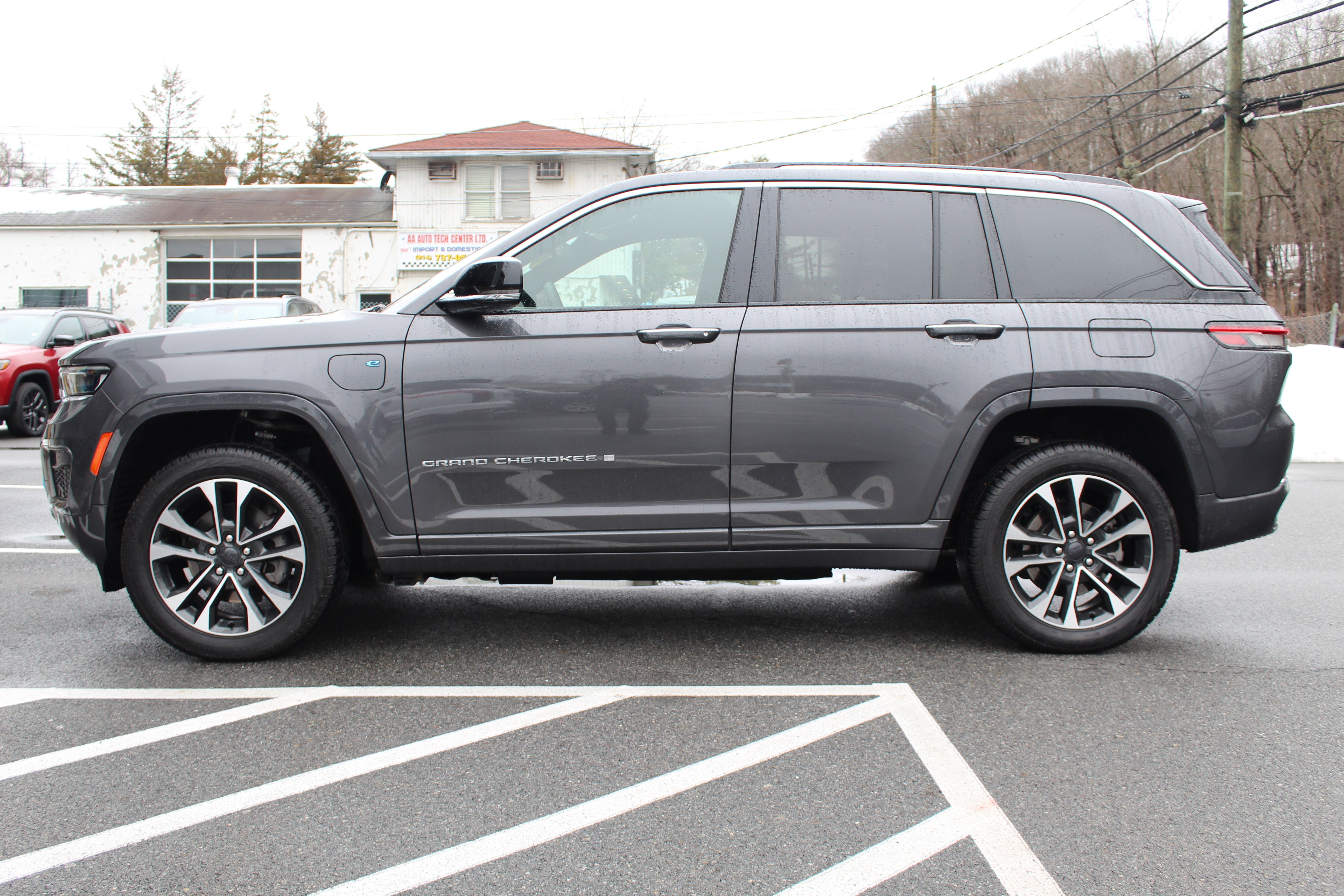 2022 Jeep Grand Cherokee 4xe Overland