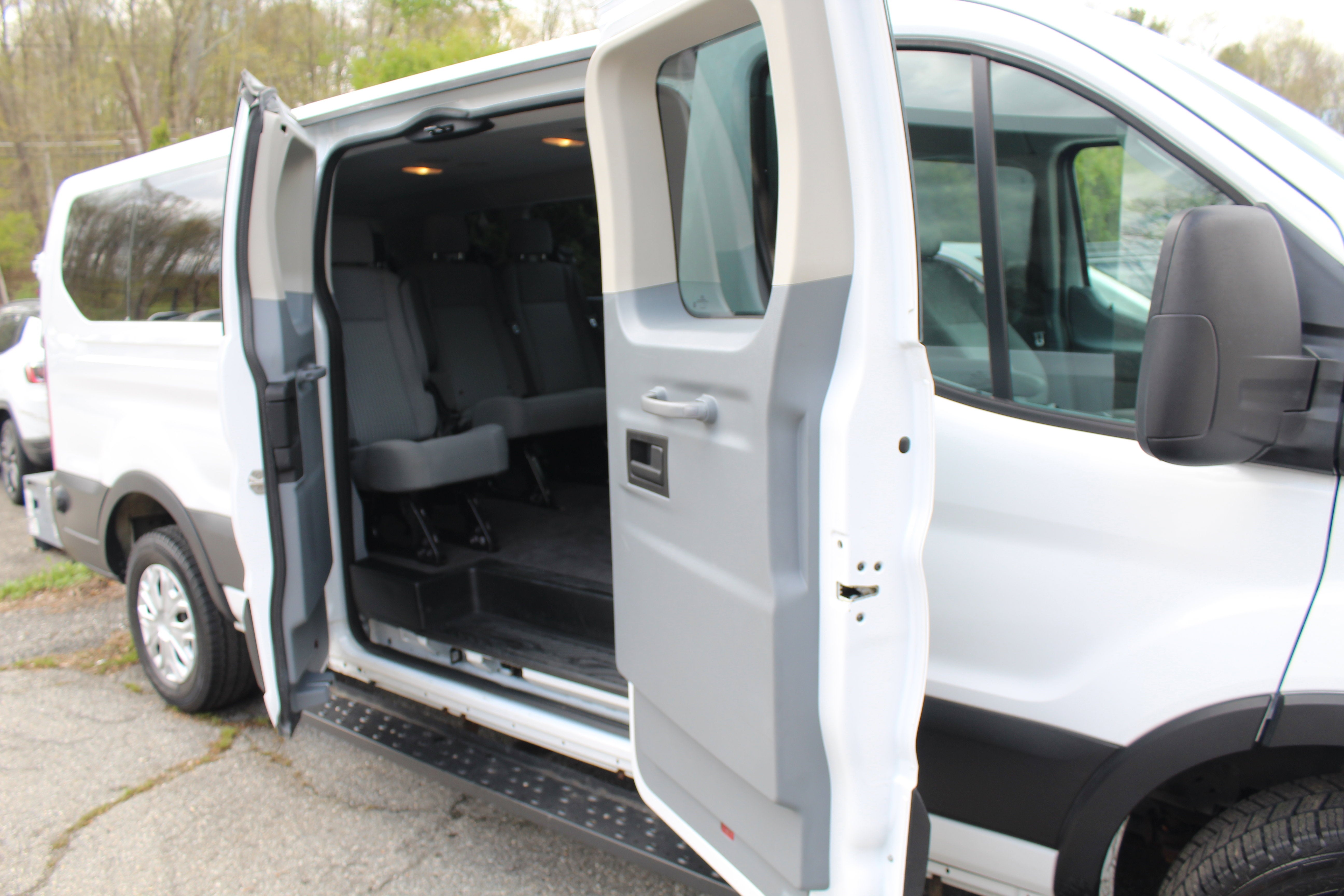2019 Ford Transit Passenger Wagon 350 XL