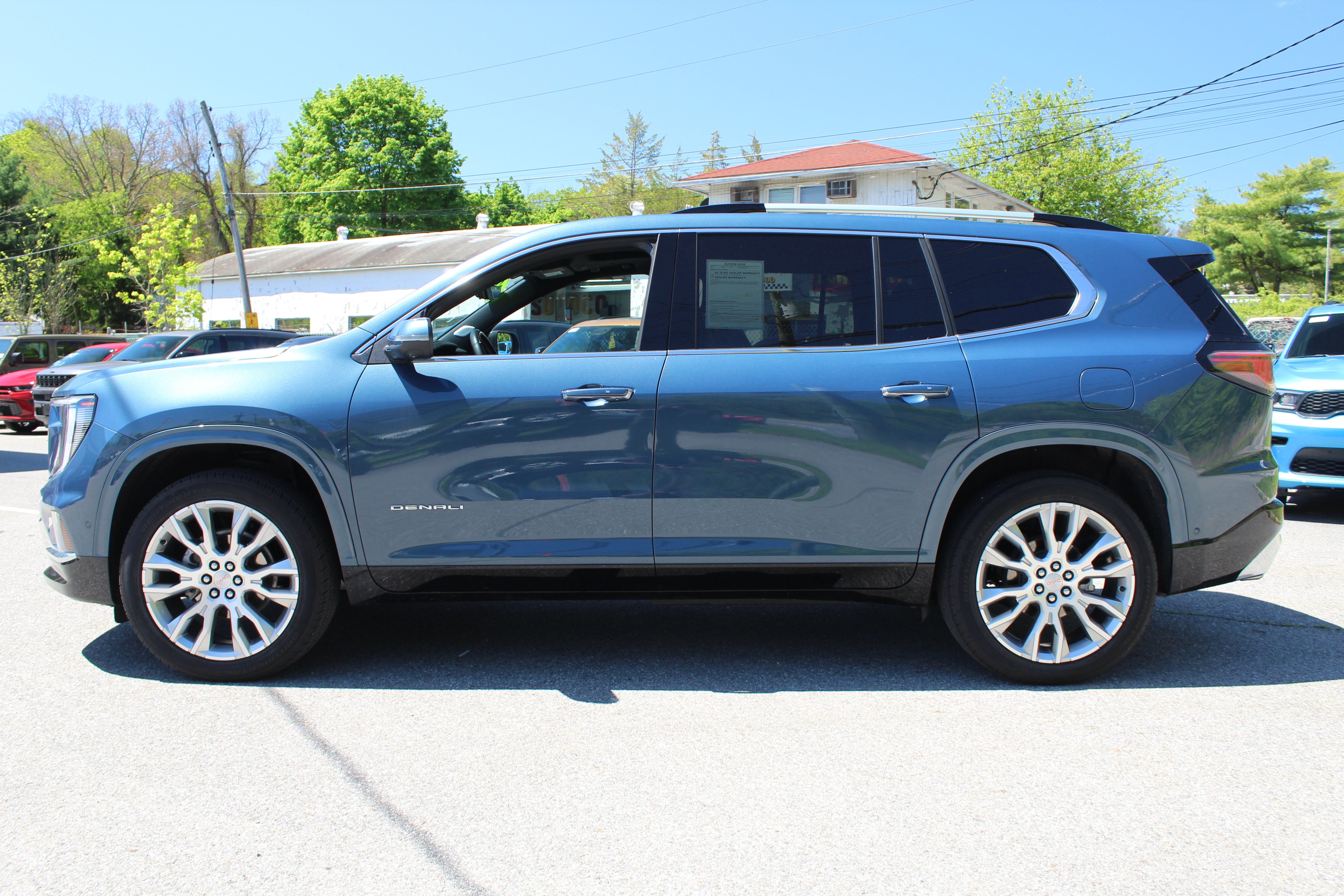 2024 GMC Acadia AWD Denali