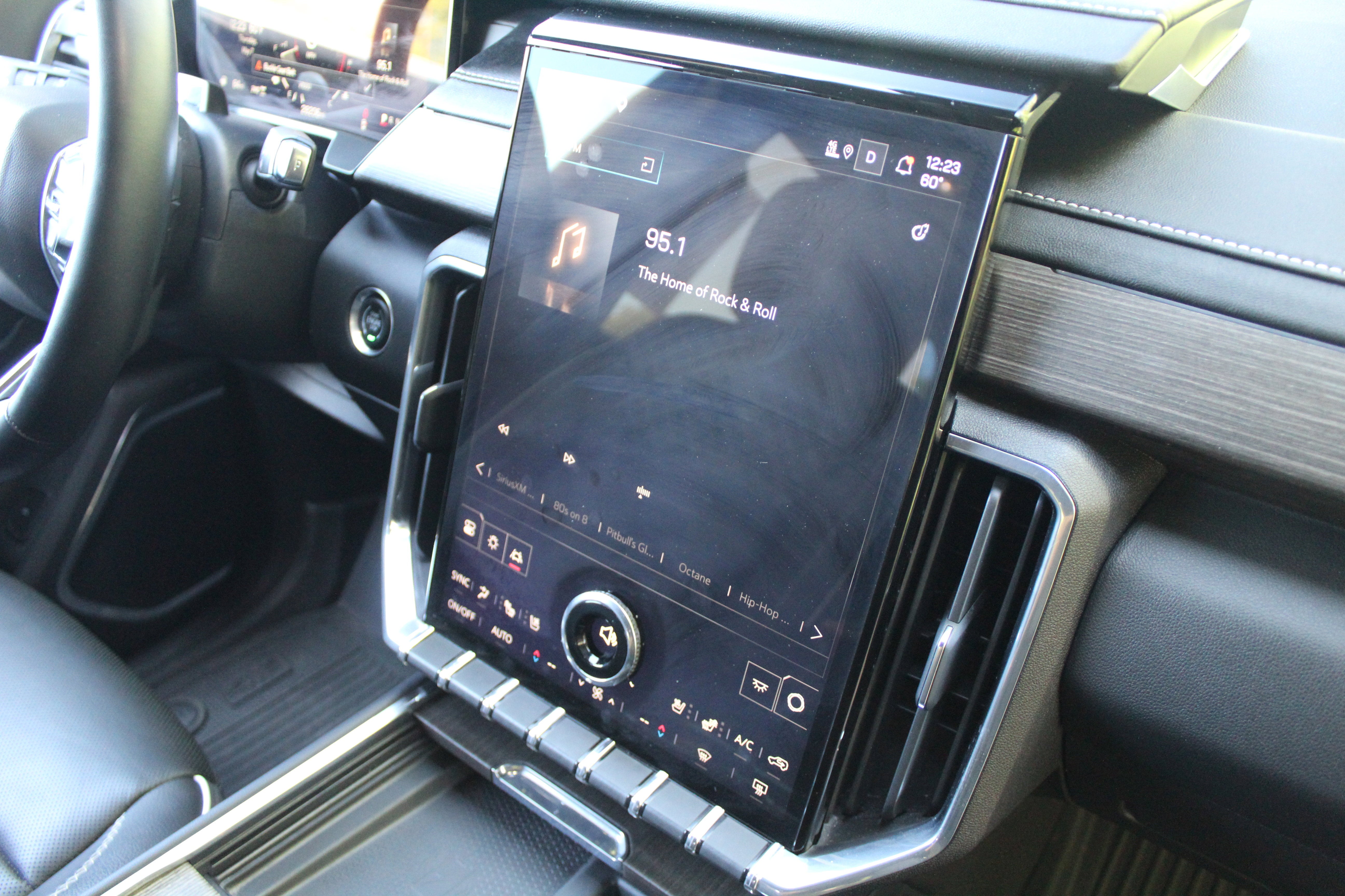 2024 GMC Acadia AWD Denali