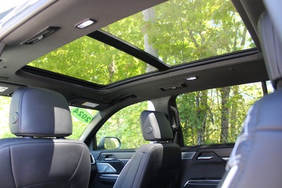 2024 GMC Acadia AWD Denali