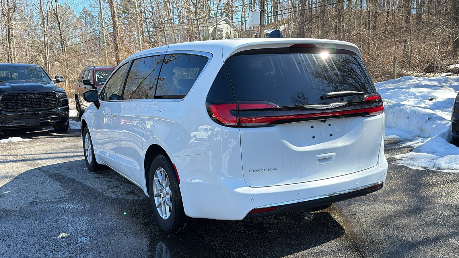 2026 Chrysler Pacifica Select