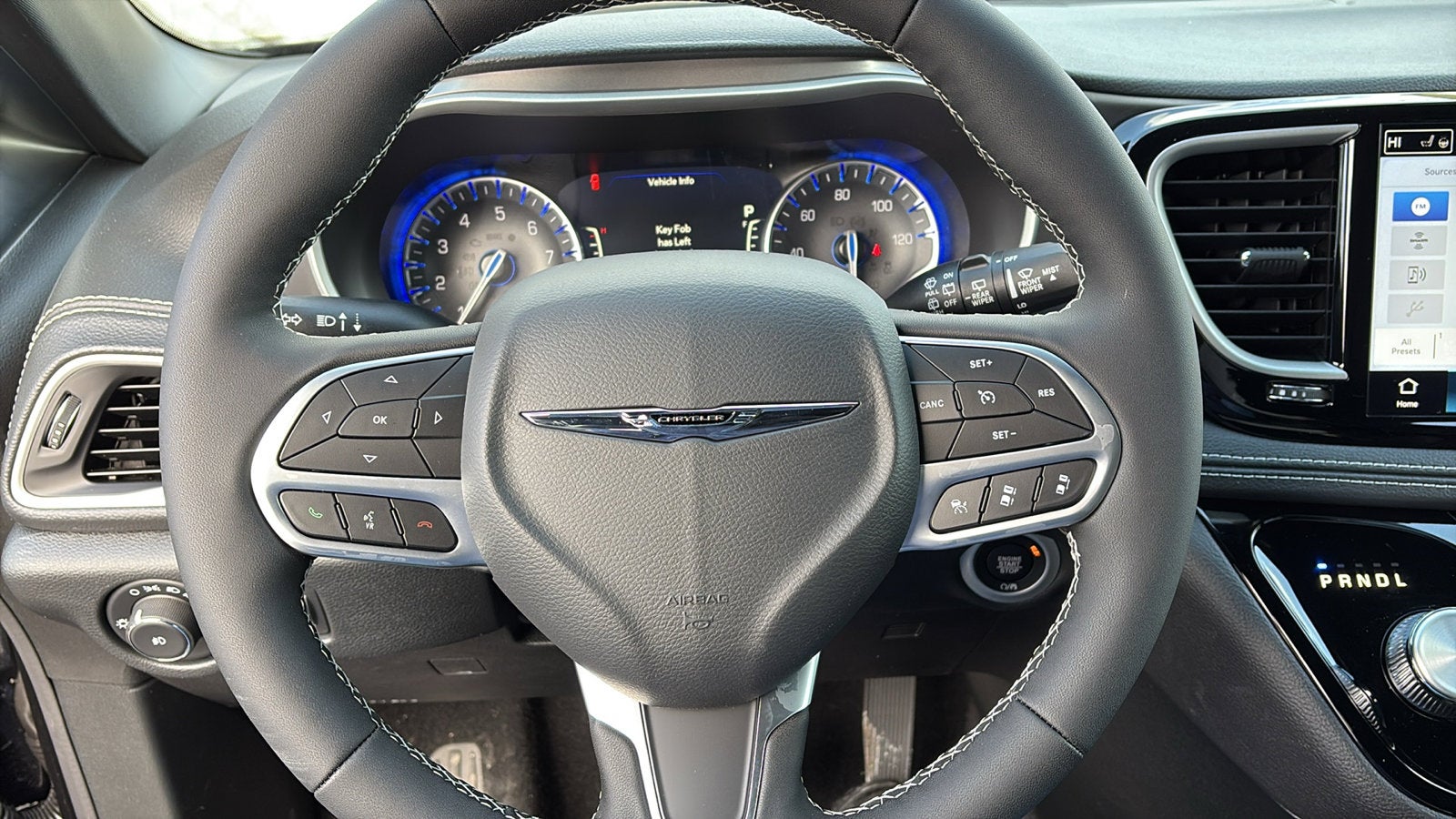 2026 Chrysler Pacifica Select