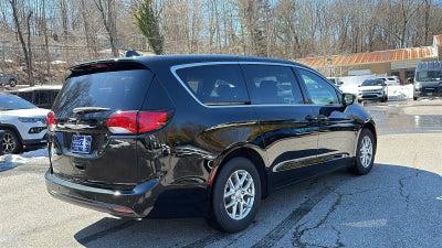 2026 Chrysler Voyager LX