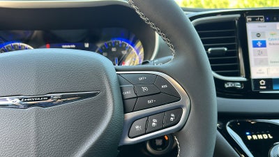 2026 Chrysler Voyager LX