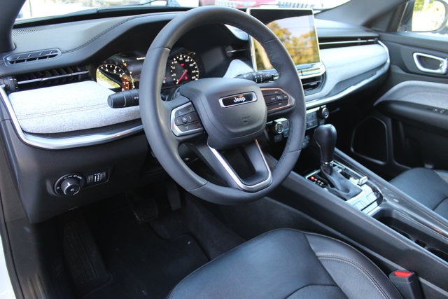 2023 Jeep Compass Latitude Lux