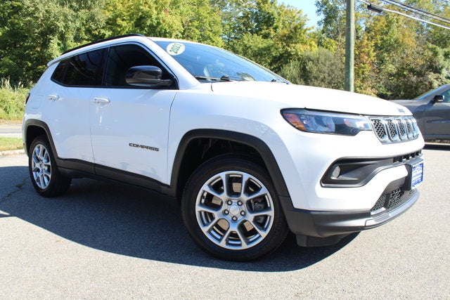 2023 Jeep Compass Latitude Lux