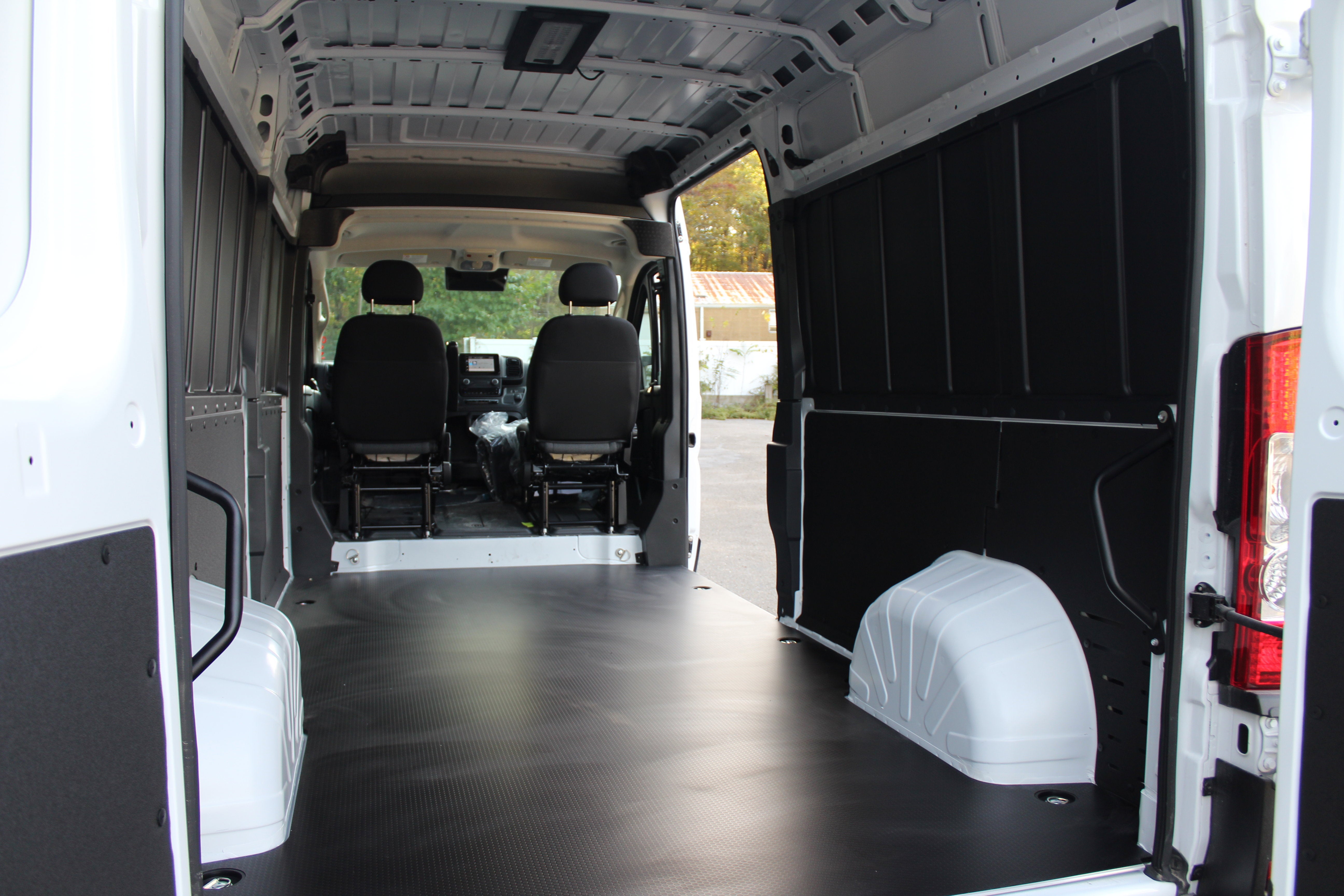 2025 RAM ProMaster Cargo Van Tradesman
