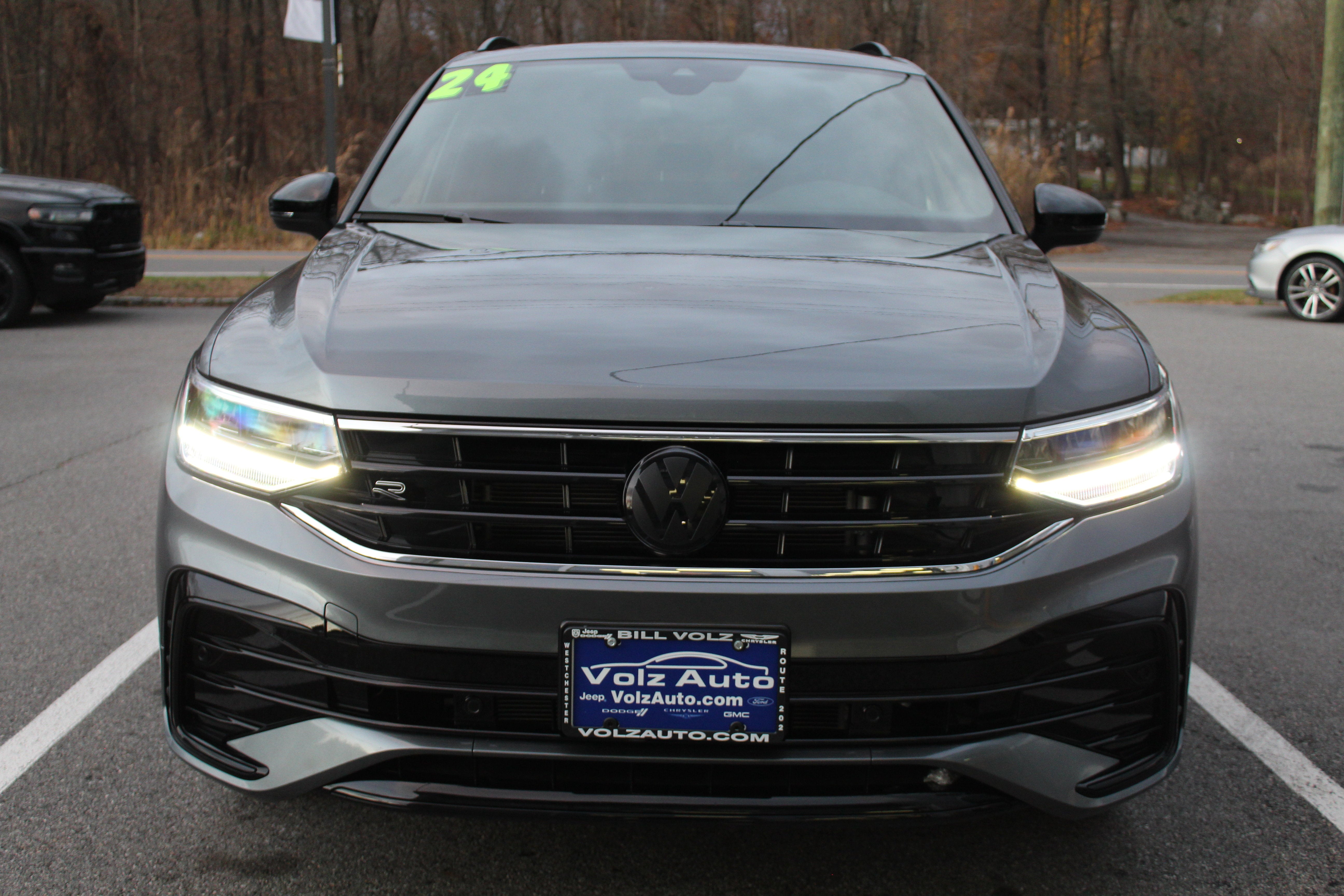 2024 Volkswagen Tiguan SE R-Line Black