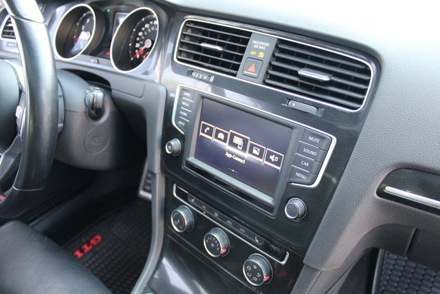 2017 Volkswagen Golf GTI S