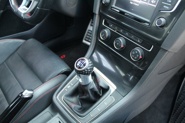 2017 Volkswagen Golf GTI S