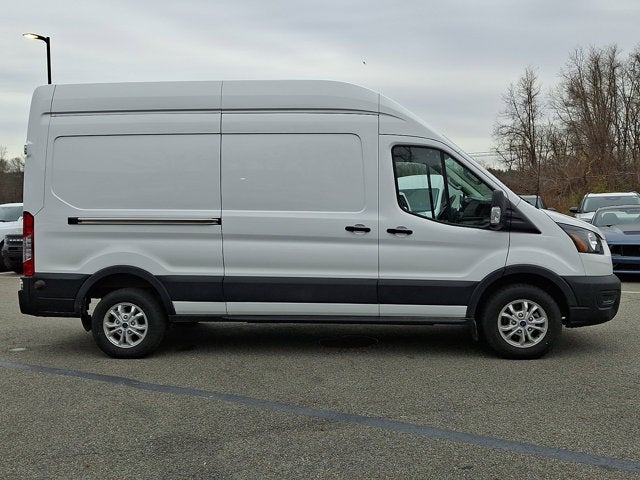2022 Ford E-Transit Cargo Van Base