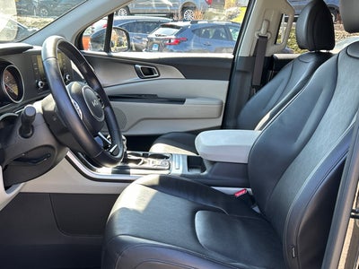 2024 Kia Carnival LX