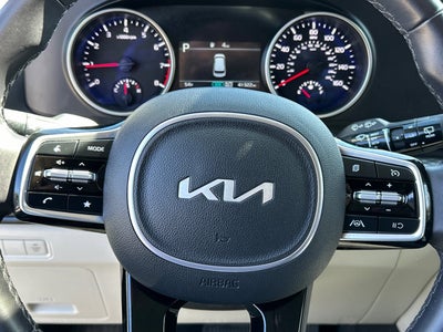 2024 Kia Carnival LX